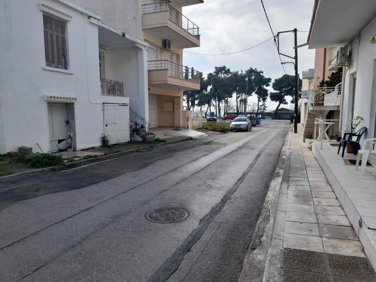 Xronis Apartments Nea Michaniona Esterno foto